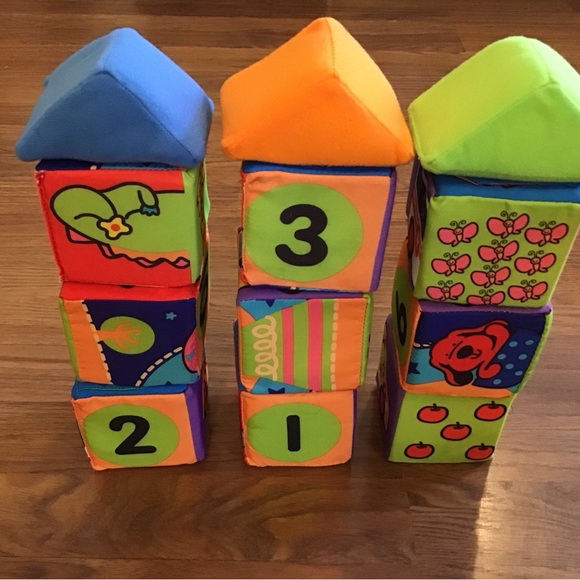 Melissa & Doug soft building blocks - Picture 6 of 9